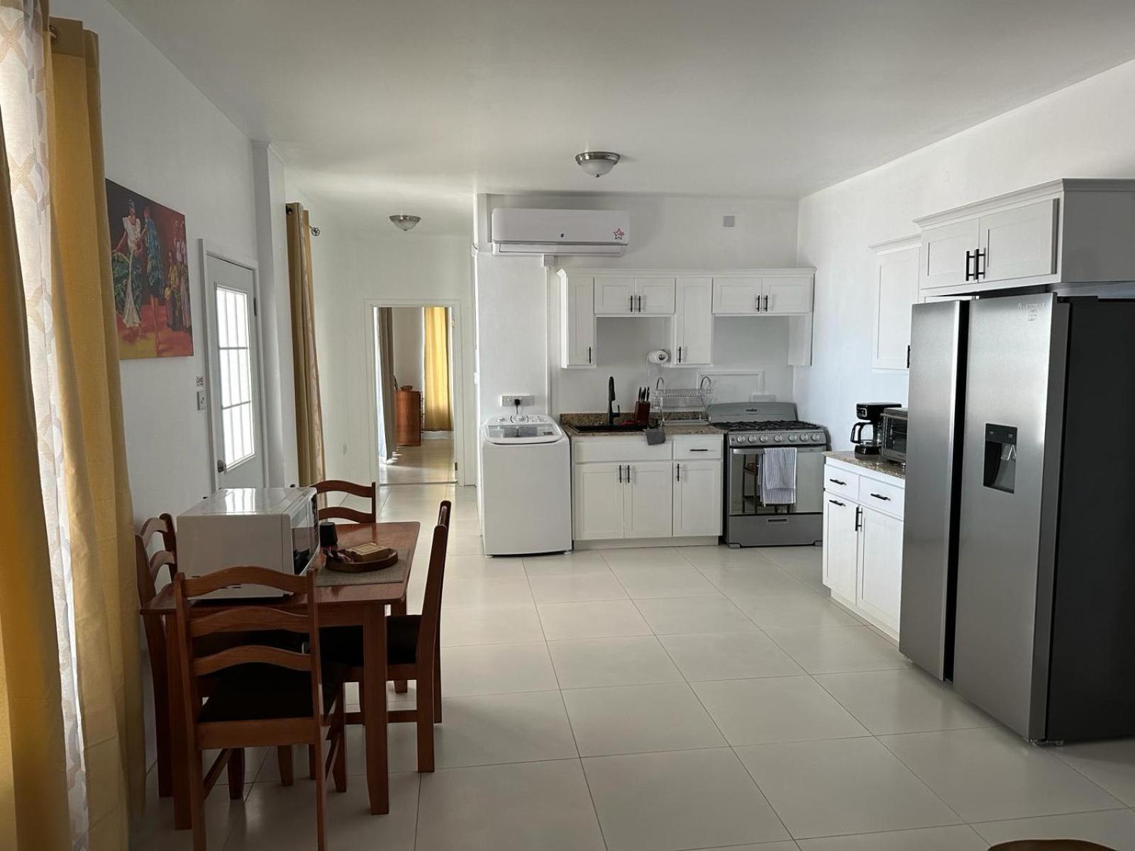 Eldorado Guesthouse & Car Rental Roseau Chambre photo