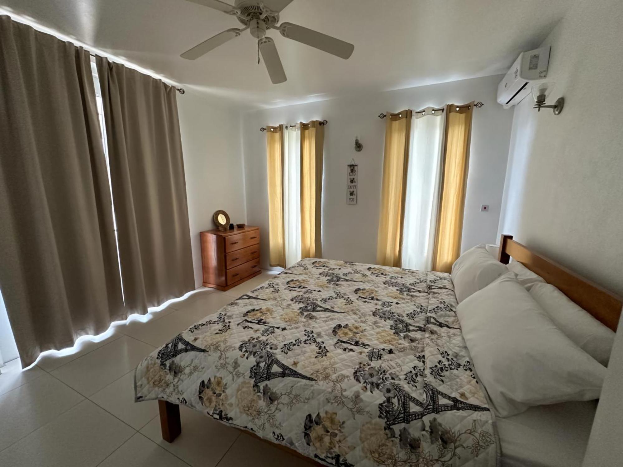 Eldorado Guesthouse & Car Rental Roseau Chambre photo
