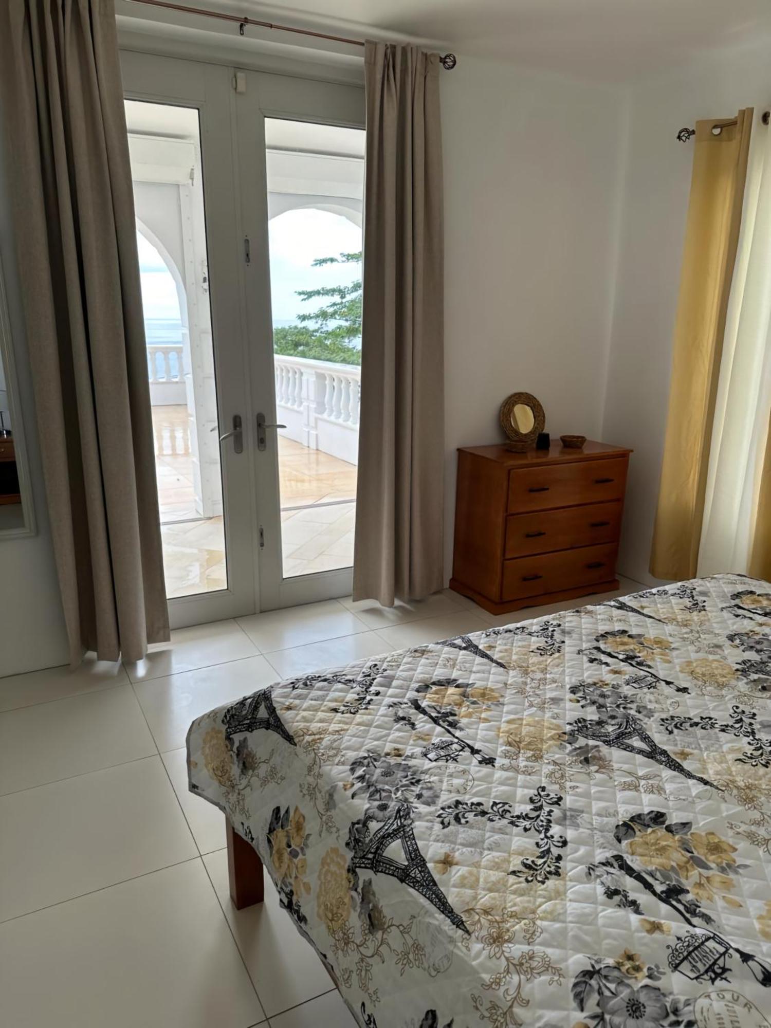 Eldorado Guesthouse & Car Rental Roseau Chambre photo