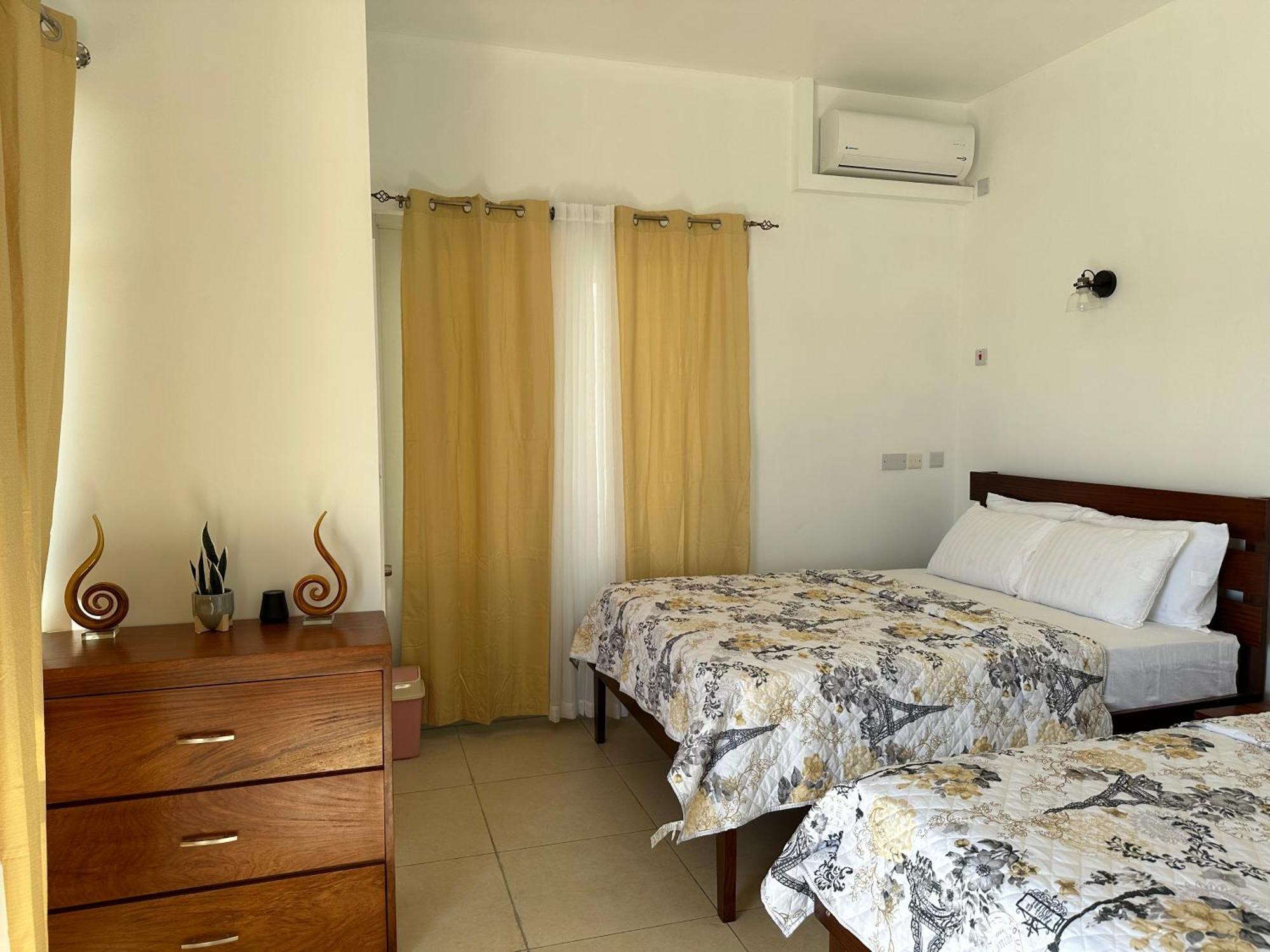 Eldorado Guesthouse & Car Rental Roseau Extérieur photo