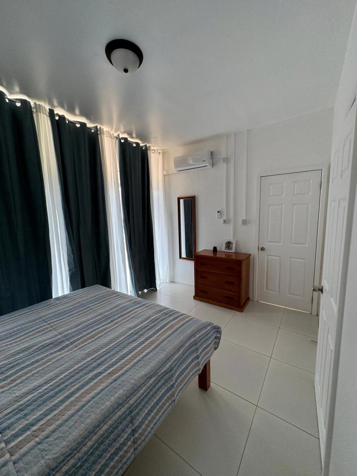 Eldorado Guesthouse & Car Rental Roseau Chambre photo