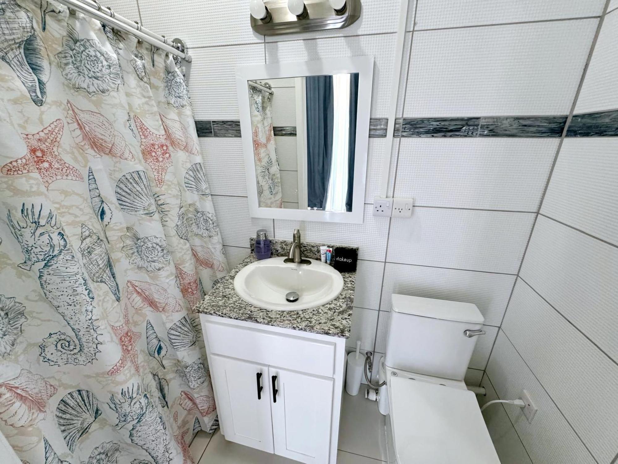 Eldorado Guesthouse & Car Rental Roseau Chambre photo