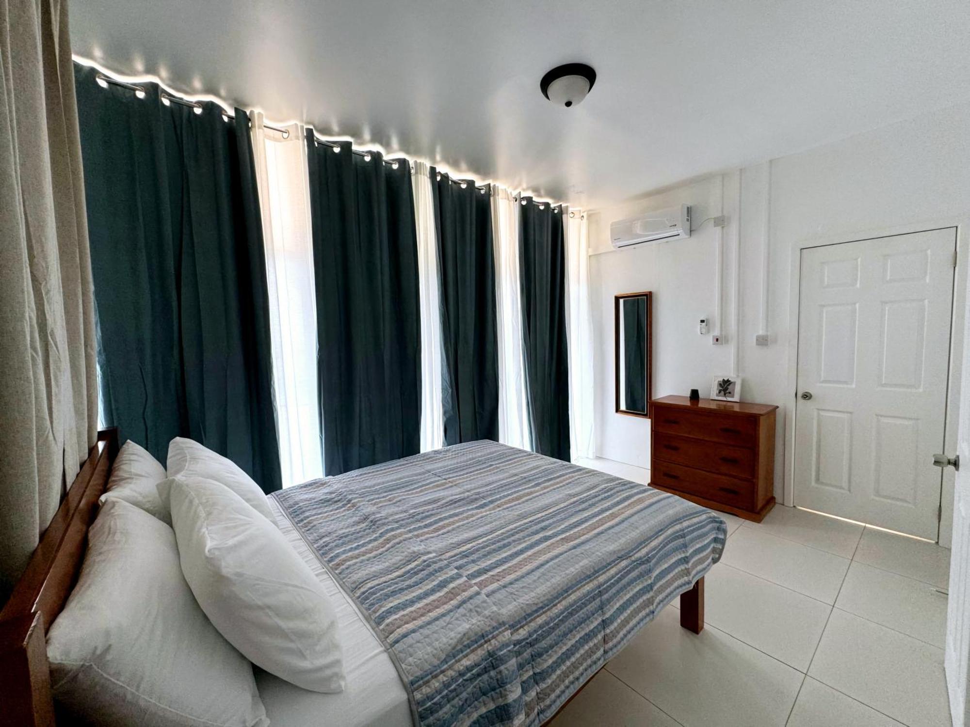 Eldorado Guesthouse & Car Rental Roseau Chambre photo