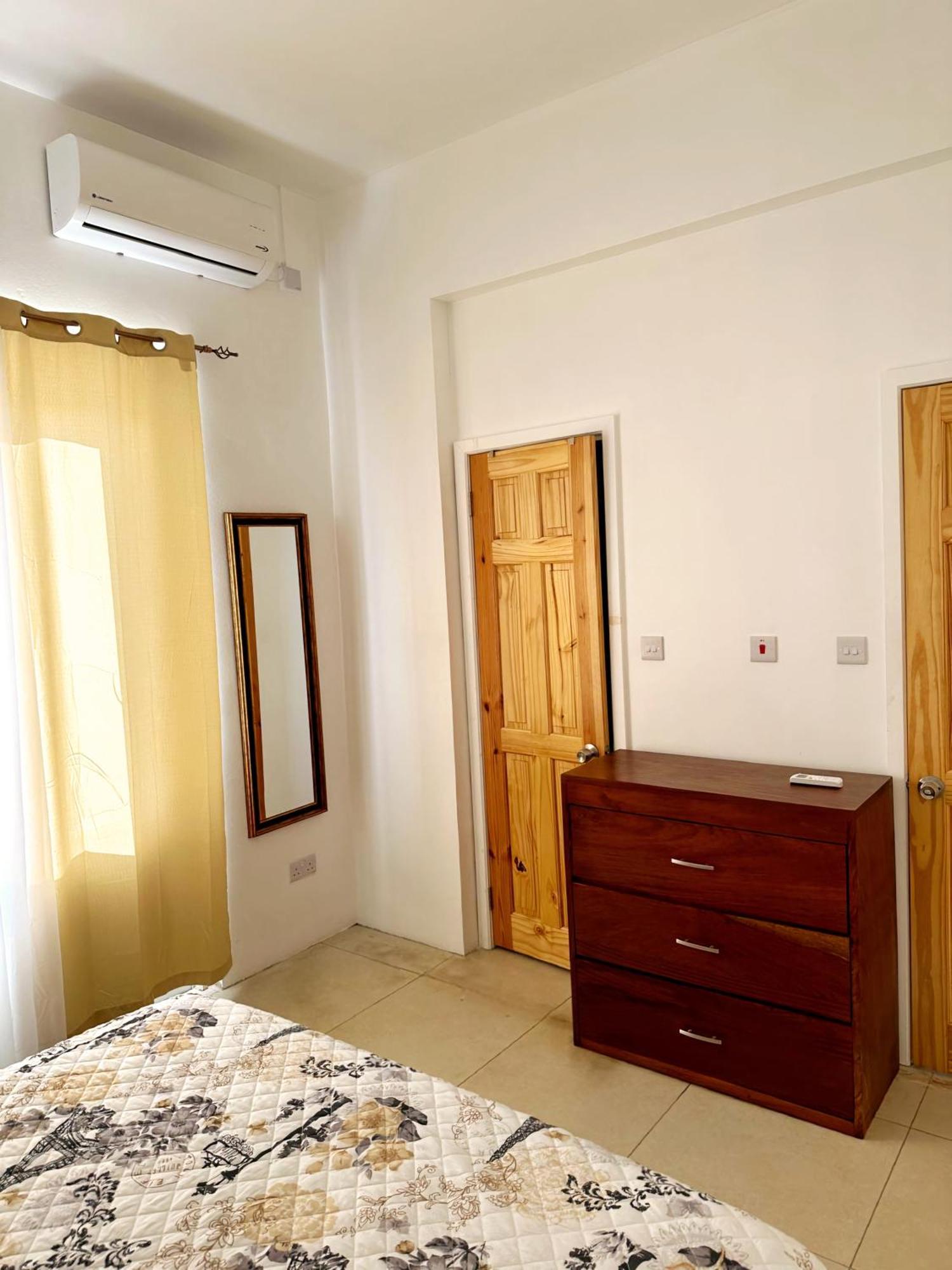 Eldorado Guesthouse & Car Rental Roseau Chambre photo